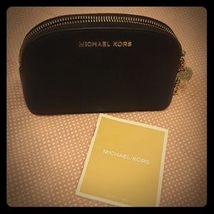 $4.99 shipTODAY ONLY🎅Small cosmetic bag